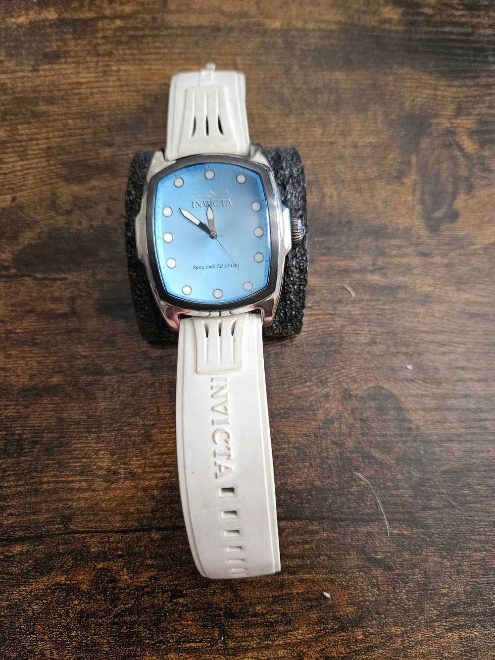 Invicta White Silicone Strap Watch with Light Blue Dial